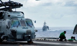 日本首相再次警告中国，日本无条件配合美军，只要中国敢“动手”