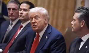 中方反制后，特朗普威胁要停止进口中国商品，不料中方又出重拳！