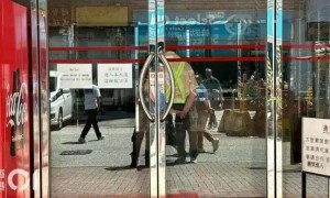 香港突发黄金大劫案！10多名男子抢走65公斤黄金，价值超半个亿，西九龙重案组已跟进