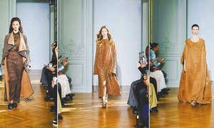 “中国香云纱”惊艳巴黎时装周