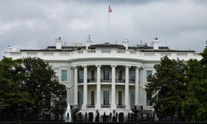 美参议院通过终止特朗普全面关税政策决议