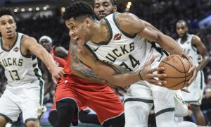 实力分析:东部最强两队相遇 雄鹿实力稍稍占优