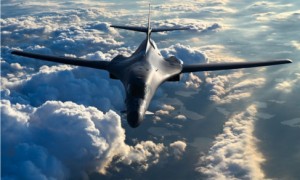 美媒:“距离仅约20英里”,美军B-1B轰炸机再度抵近委内瑞拉实施“攻击演示”